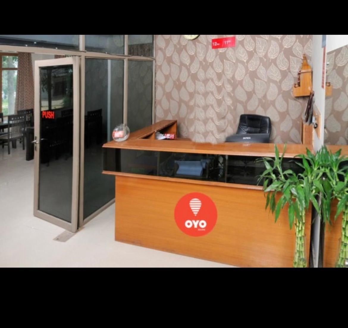 Hotel Samrat Neemrana Exterior photo