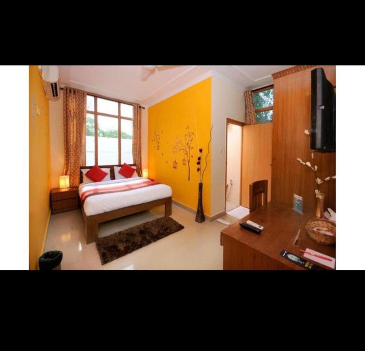 Hotel Samrat Neemrana Exterior photo